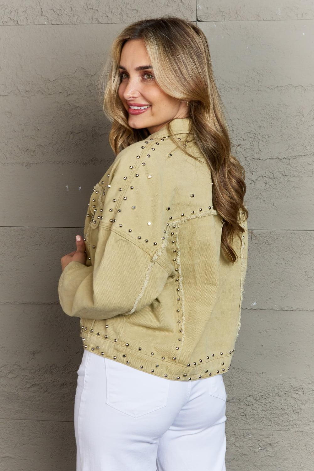 Frayed Trim Rivet Denim Jacket - SAVLUXE