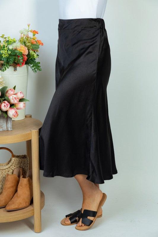 High Waisted Solid Woven Skirt - SAVLUXE
