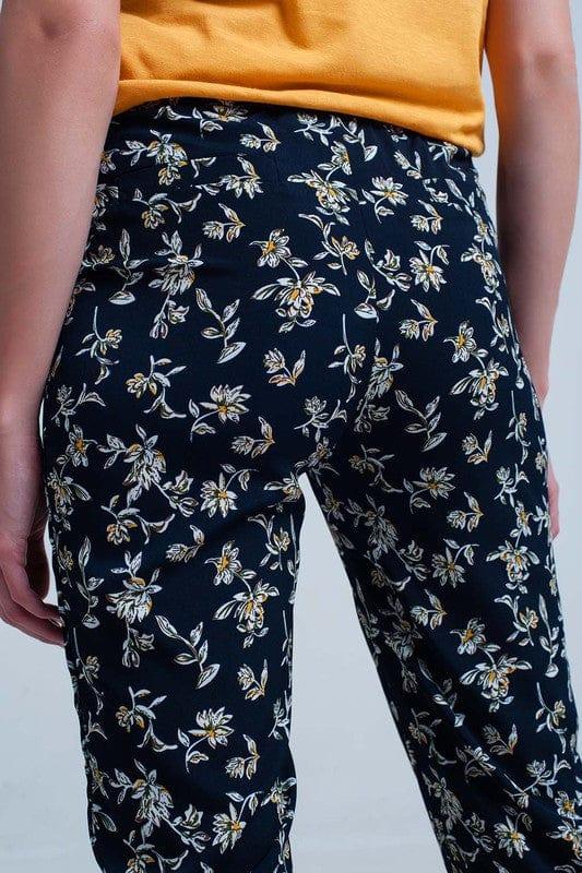 Q2 NAVY FLORAL PANTS WITH A BELT