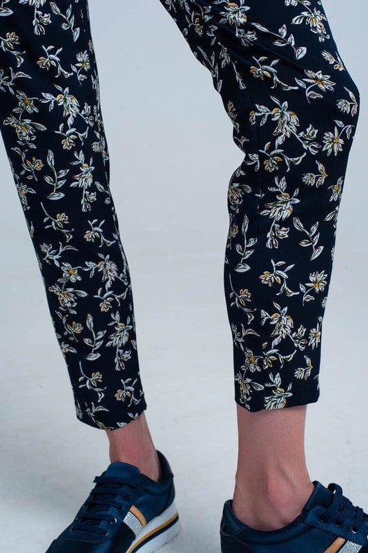 Q2 NAVY FLORAL PANTS WITH A BELT