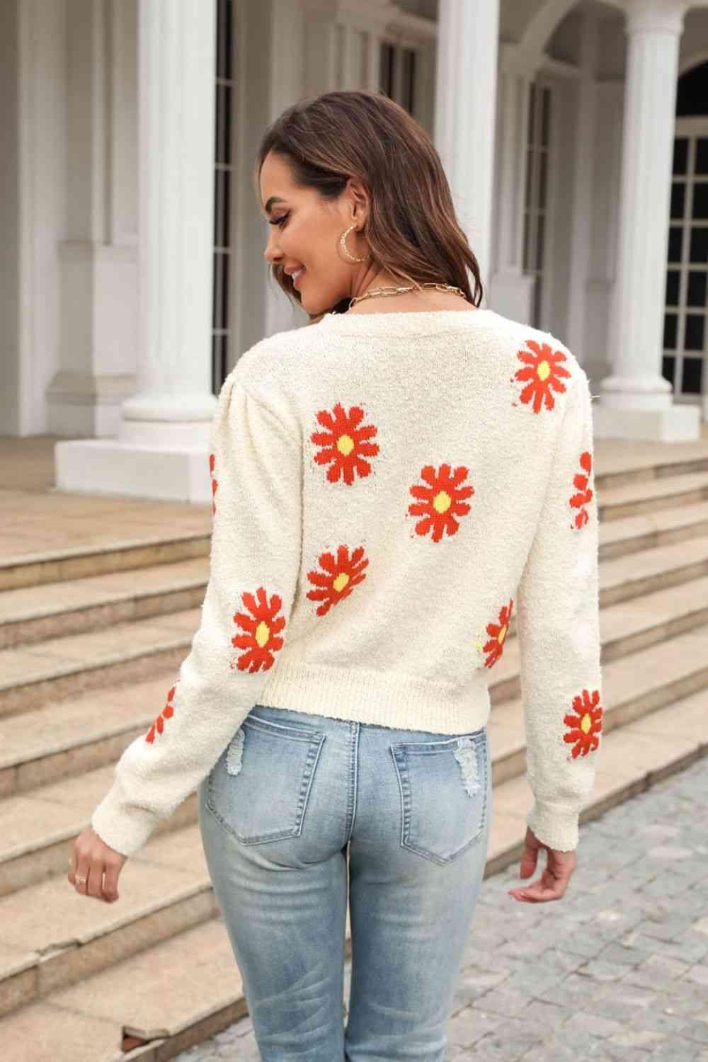 Flower Pattern Round Neck Short Sleeve Pullover Sweater - SAVLUXE